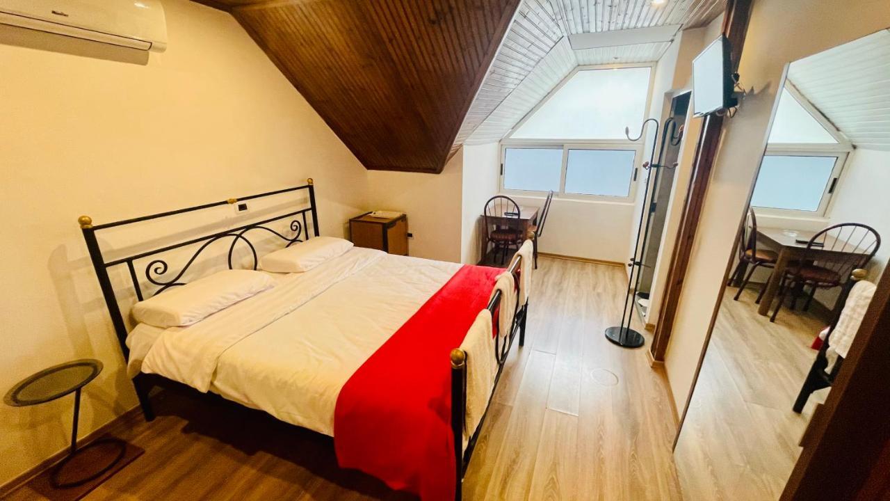 Hotel Drinos Tiranë Eksteriør bilde