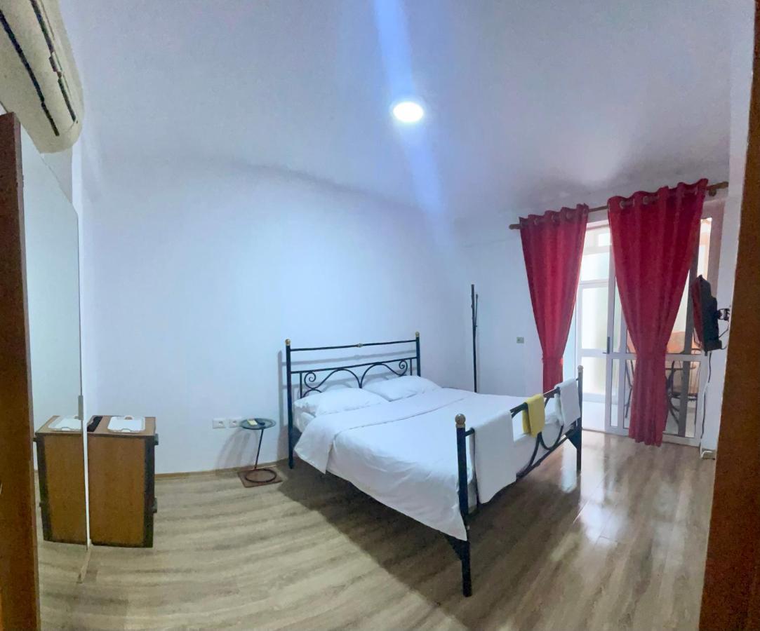 Hotel Drinos Tiranë Eksteriør bilde