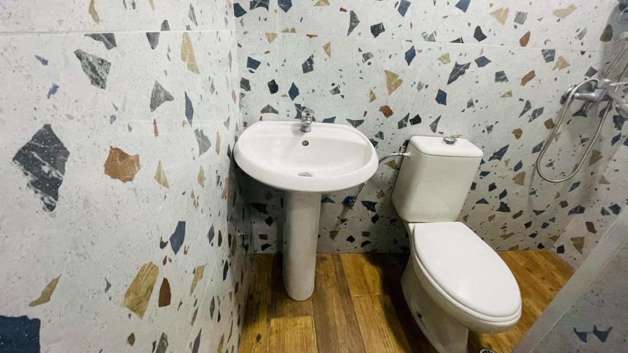 Hotel Drinos Tiranë Eksteriør bilde