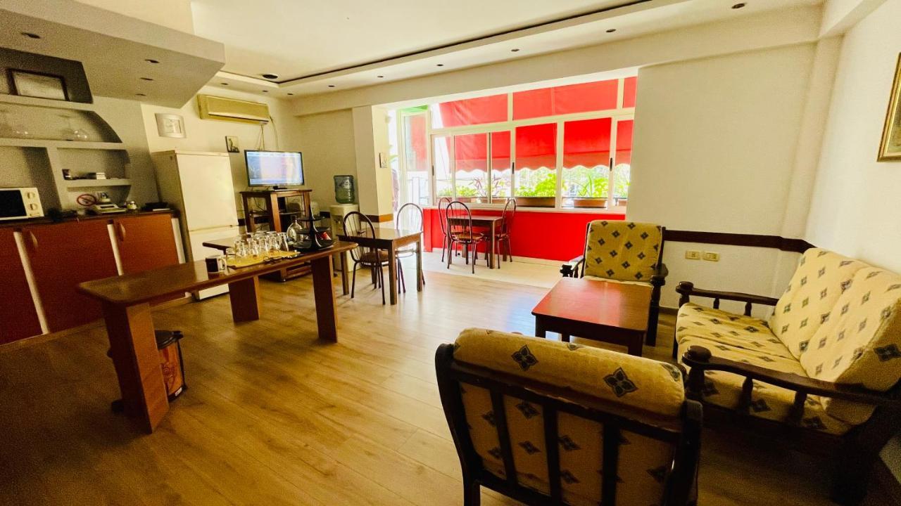 Hotel Drinos Tiranë Eksteriør bilde