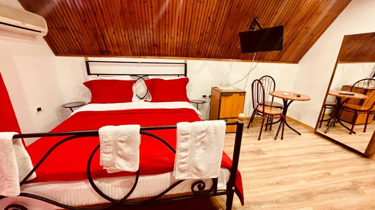 Hotel Drinos Tiranë Eksteriør bilde